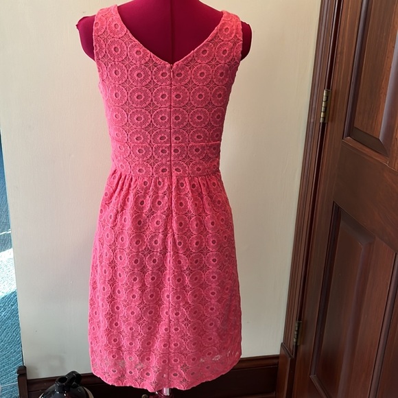 Banana Republic dress midi Sweet Peach Coral Eyelet circle pattern   EUC  Size 4 - Picture 8 of 11